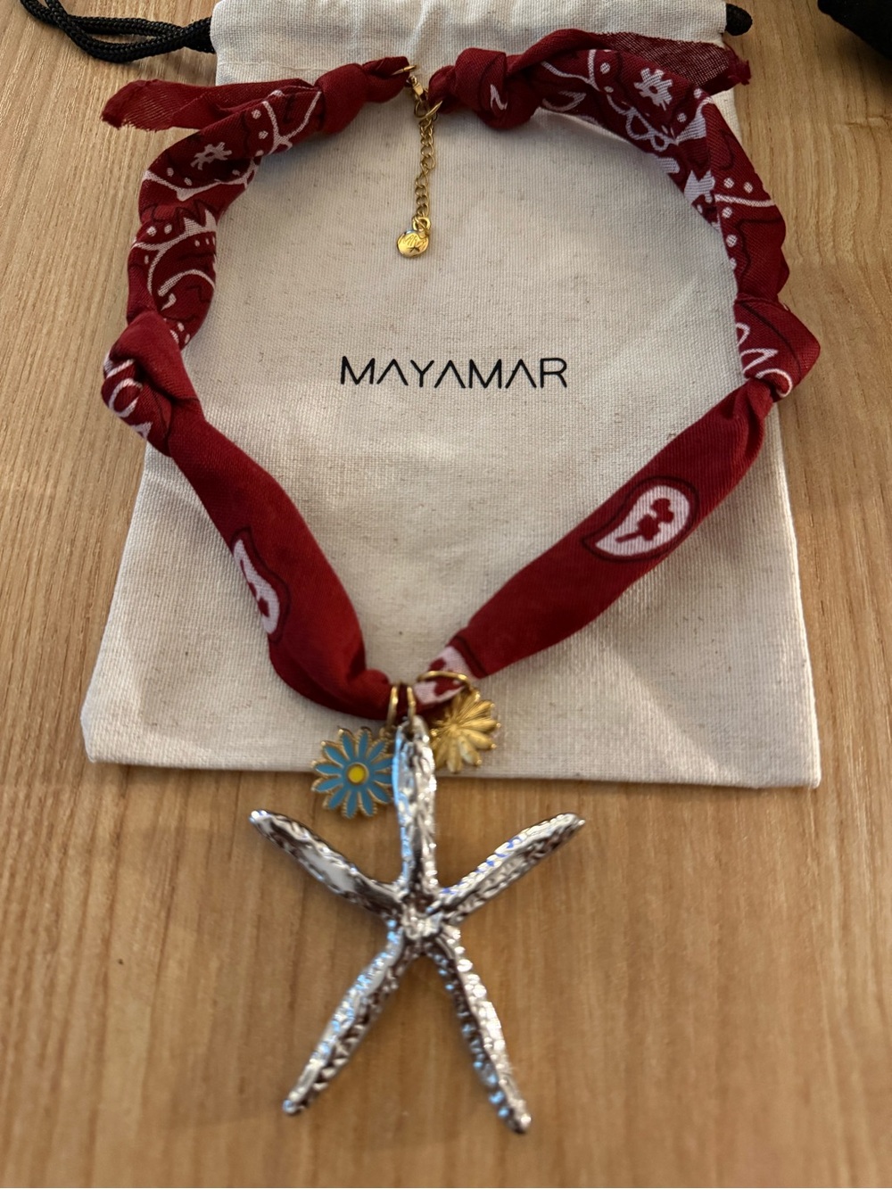 New mayamar Burgundy Bandana Necklace with Starfish and flower charms - Picture 3 of 3